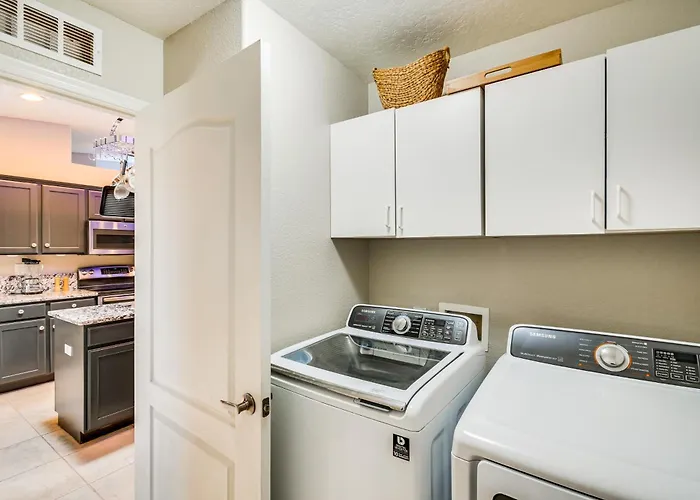 Outdoor Oasis: W/ Hot Tub In Havasu * Lake Havasu City