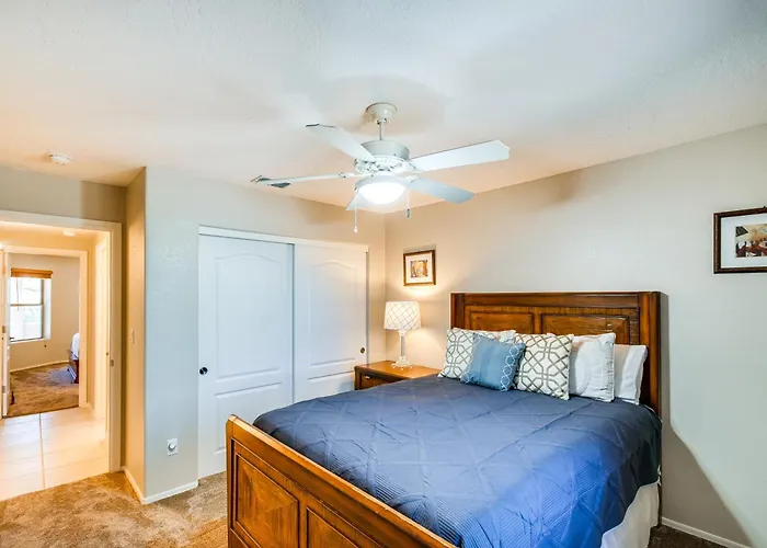 Outdoor Oasis: W/ Hot Tub In Havasu * Lake Havasu City
