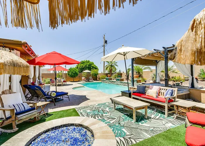 Outdoor Oasis: W/ Hot Tub In Havasu *